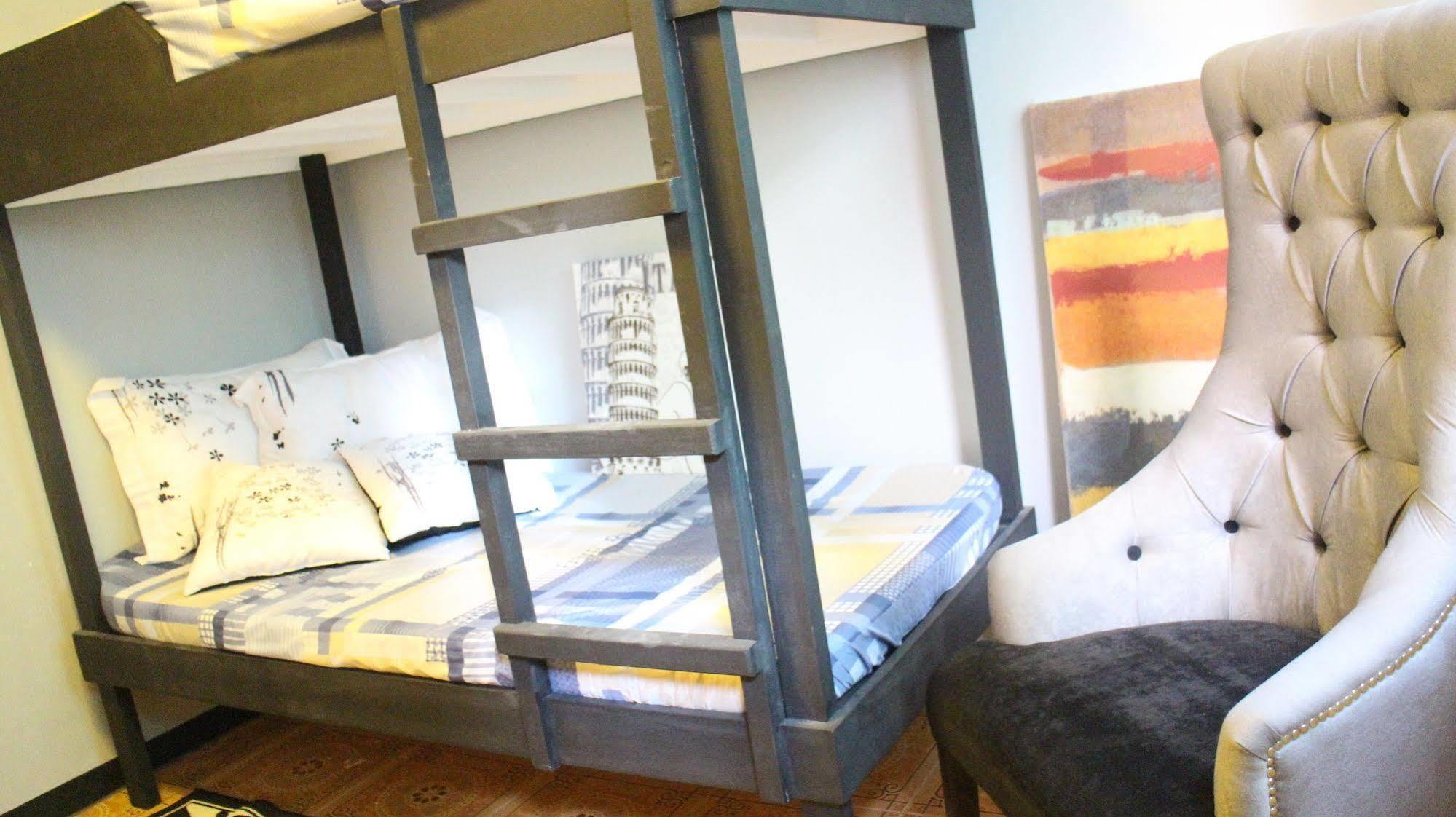 Urban Hostel Pasig City Екстериор снимка